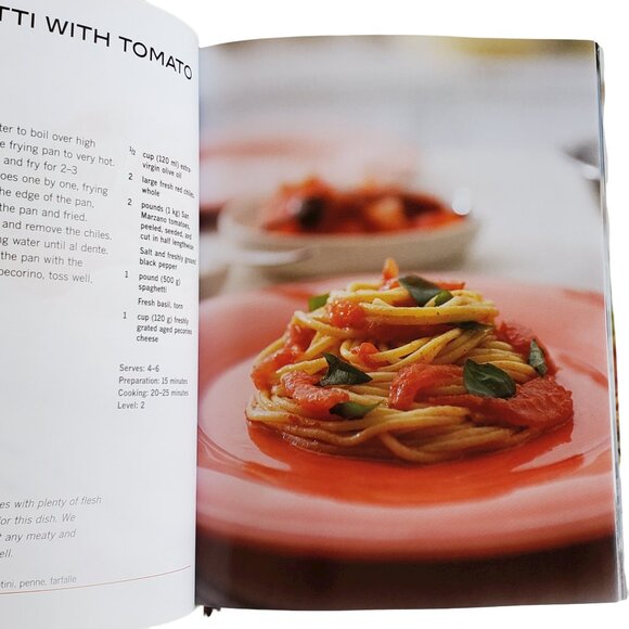 The Golden Book of Pasta Cookbook Recipe Hardcover Full Color Pictures Gold Edge - Picture 5 of 10